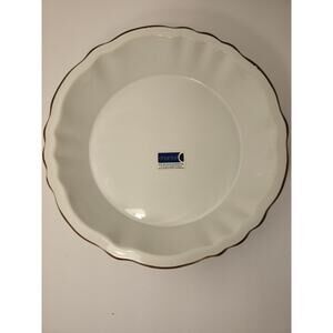 Chantal Pie Dish Stoneware 9.5" Off-White 93-EDDP24 Fluted Edge NWT Bakeware